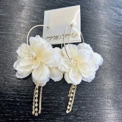 セシルマクビー ピアス