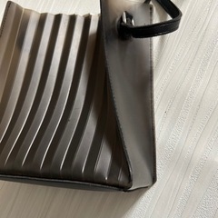 プリーツPVCバッグ ショルダーバッグの画像