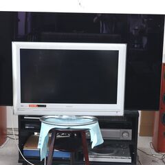 ３２インチ　録画機能付　２画面表示　日立　動作品　別売り分波器サービス　配達可の画像