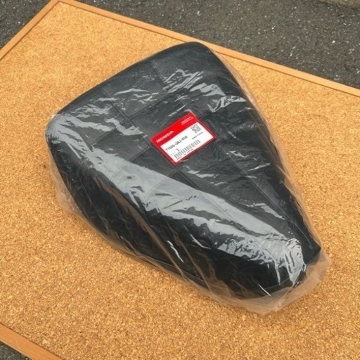 スーパーカブ 純正シングルシート ホンダロゴ入り