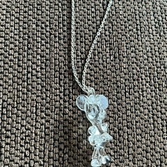 ミニーマウス　ガラス製　ネックレスの画像