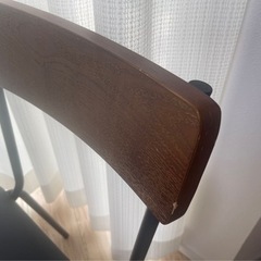 テーブルと椅子セットの画像