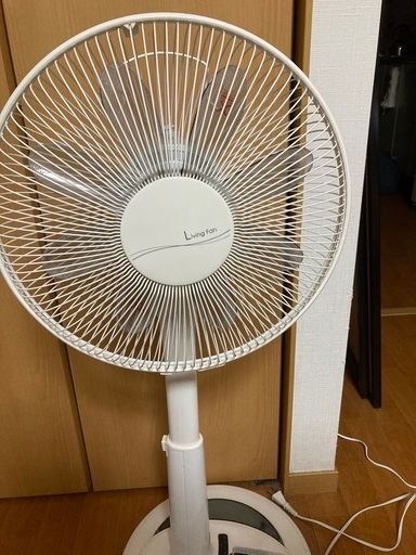 ニトリ扇風機白