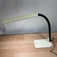 ☆LEDスタンド 照明　NECの画像