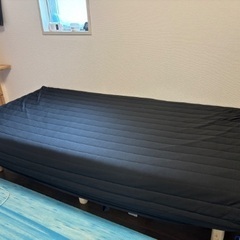 マットレス一体型ベッド　ブラックカバー付き　