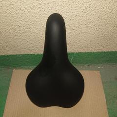 turn Link B8箱だし新品外しサドル