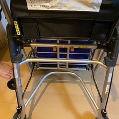 定価およそ50000円  未使用  tacaof テイコブ 歩行器 シニアカー 手押し車 買い物カート   の画像