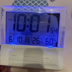 電波置き時計の画像