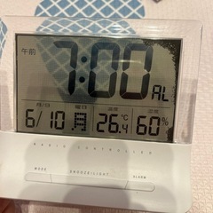 電波置き時計の画像