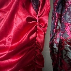 新品タグ付き　社交ダンスドレス　黒×赤　Mの画像