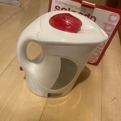 電気ケトルの画像