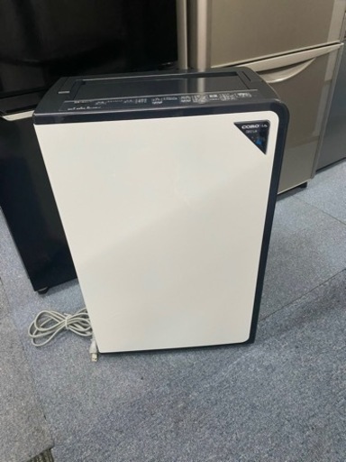 配送可能　保証付き 2021年製CORONA 衣類乾燥除湿機 コンプレッサー式 ブラック CD-H18A
