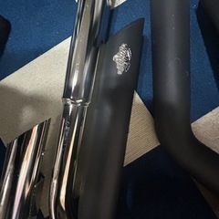 Vance&Hines(バンスアンドハインズ) フルエキゾースト ショートショットスタッガード 2-2 ブラック マフラー スポーツスターファミリー(04-13) [SHORT SHOTS STAGGERED] 1800-0752 47219 ハーレーダビッドソンの画像