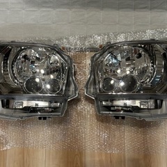 ハイエース　純正LEDヘッドライト　ダークプライム2 新車外し 新車外し】トヨタ 200系ハイエース 純正LEDヘッドランプ 純正LED