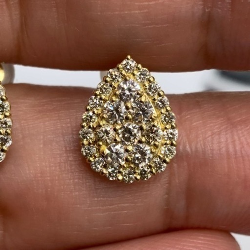 K18 ダイヤモンドピアス　2.5g ダイヤ　各0.5ct イエローゴールド