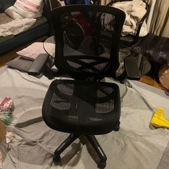 オフィスチェア　コストコ　メッシュ