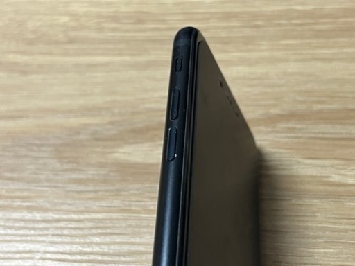 iPhoneSE3  128GB シャッター音消せる