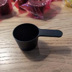 計量スプーン　カップなどたくさんの画像