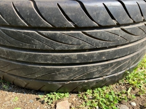 車のパーツ タイヤ、ホイール