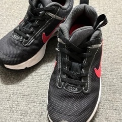 子供靴　ナイキ　エアーマックス　　スニーカー