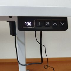 Alebert 電動 昇降式デスク 天板幅160cm奥行60cm厚み1.5cm　3000円　売りますの画像