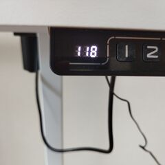 Alebert 電動 昇降式デスク 天板幅160cm奥行60cm厚み1.5cm　3000円　売りますの画像