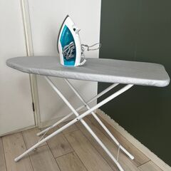 ニトリ　アイロン台 + パナソニック　アイロン