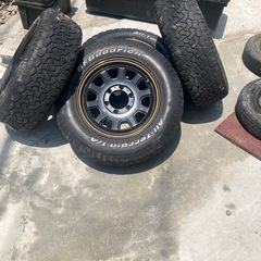 車のパーツ タイヤ、ホイール