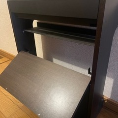 配線隠し　収納家具の画像