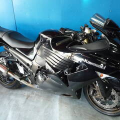 KAWASAKI ZZ-R1400 黒 車検予備検対応車 半額配...