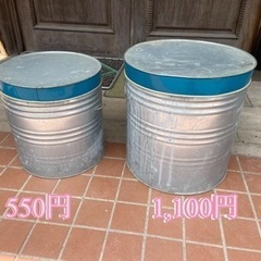 ブリキ缶　蓋付き　昭和レトロ　中古品　大1,100円　※小は完売...