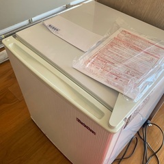 冷蔵庫　１個