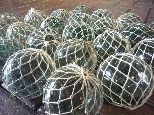 ガラス製 浮き球 23個セット 保護ひも付き 直径8～9cm 漁具 オブジェ 浮玉 まとめて インテリア 札幌市東区 新道東店 ガラス製 浮き球 23個セット 保護ひも付き 直径8～9cm 漁具 オブジェ 浮