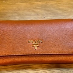 超値下げ中！PRADA  肩がけバッグ　財布の画像