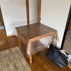 【取引中】テーブルの画像