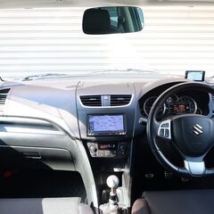 検査6年10月スイフトスポーツ 6速MT/クスコLSD/強化クラッチ/フライホイール/オーリンズ車高調/Defi/スマートキー/カロSDナビ/テレビ/Bカメラの画像