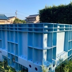 リス工業　1トンコンテナ　水槽　繁殖　漁業　金魚の画像