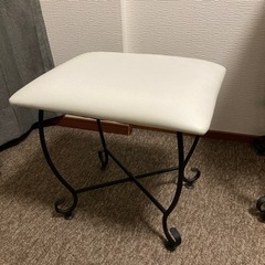 家具 ドレッサー　椅子セットの画像
