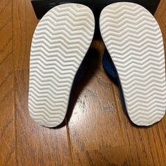 ニューバランス　NEW balanceスニーカー、サンダルセットの画像