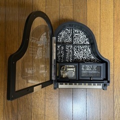 ピアノ型宝石箱　オルゴール付きの画像