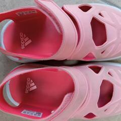 サンダル　adidas　19cmの画像