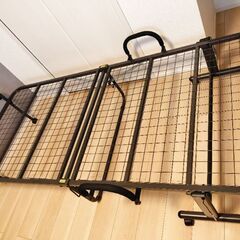 【取引中】折りたたみベッド〜使って5ヶ月〜