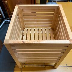 IKEA MOLGER モルゲル　収納スツール　18811　※店舗商品の画像