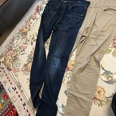 未使用　UNIQLOジーンズ２本