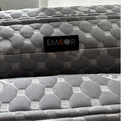 【EMOOR LUXE】 高反発ウレタン 三つ折りマットレス セミダブルサイズの画像