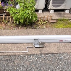 自動車用高品質サイドオーニング（タープ）の画像