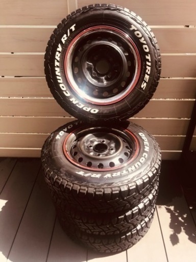 車のパーツ タイヤ、ホイール
