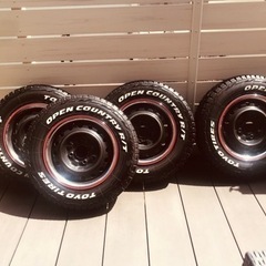 車のパーツ タイヤ、ホイール