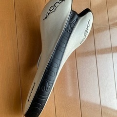ロードバイクバイク　サドル