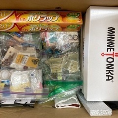 ③宝箱シリーズ‼️無料でどうぞ‼️早い者勝ち‼️用途色々・文具・レディースシューズなどの画像